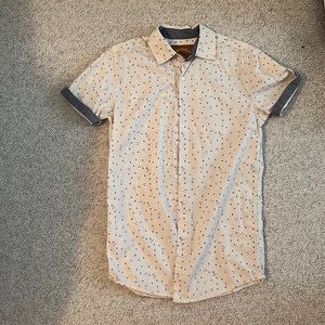 Red Camel short sleeve button down. White and blue